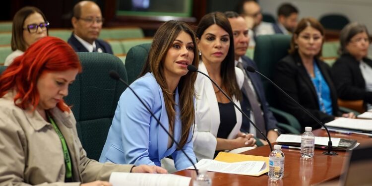 Cámara investiga miles de reclamaciones de enseres dañados denegadas por LUMA Energy