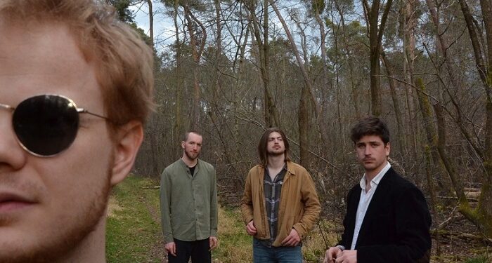 La banda colombo-alemana Carambolo estrena «Lo necesario»