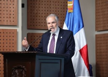 Ceara Hatton propone una reforma de la Seguridad Social