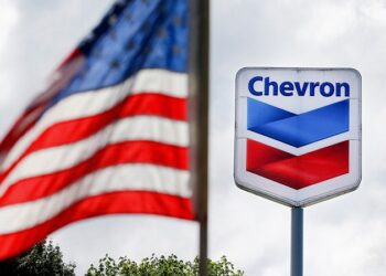 Presidente de Chevron alerta sobre riesgos para EE.UU. si la compañía abandona Venezuela