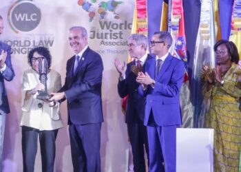 Abinader y el rey de España clausuran el Congreso Mundial de Derecho 2025