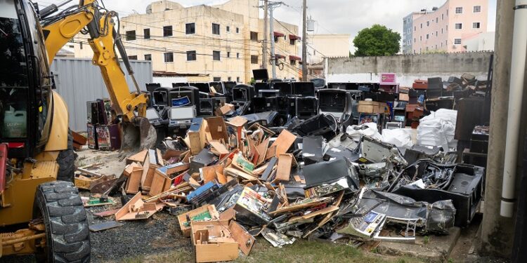 Hacienda destruye más de mil equipos usados para venta ilegal de juegos de azar