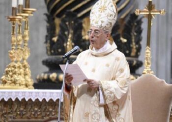 Mamberti: Redescubramos la adoración, un fuerte deseo de Francisco