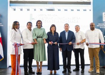 Vicepresidenta entrega área de Emergencias, Bloque Quirúrgico, Laboratorio y UCI del Materno Infantil de Higüey