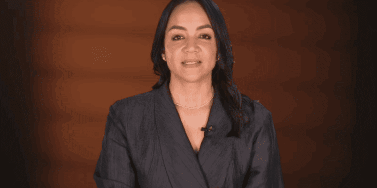 Faride Raful denuncia campaña de difamación y anuncia acciones judiciales contra sus responsables.