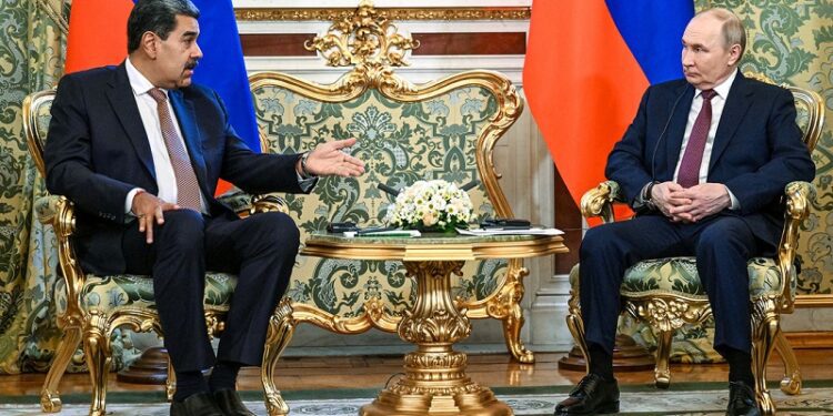 Venezuela firman un acuerdo de asociación estratégica y cooperación