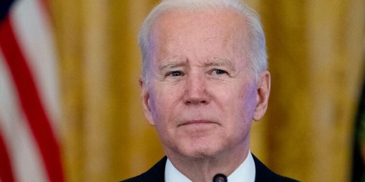 Exmédico de la Casa Blanca revela un sombrío pronóstico de cáncer de Biden