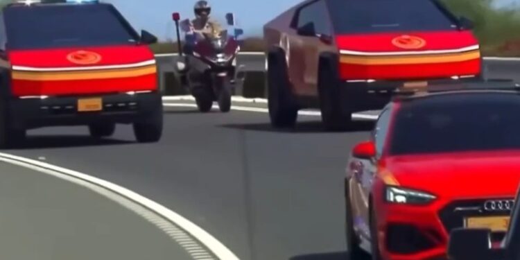 Con decenas de camellos y una caravana de Cybertrucks reciben a Trump en su visita a Catar