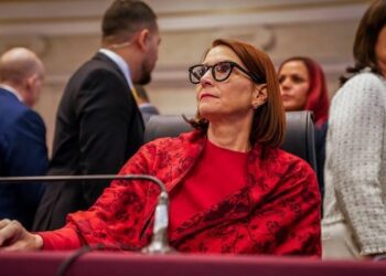 P. Rico-Gobierno de González trata de acomodarse a la política de Trump