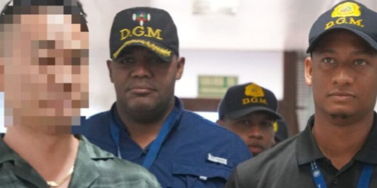 Jueza emite orden de arresto de empresario chino tras querella de la DGM por daños y perjuicios