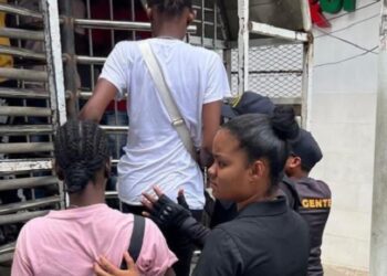 Migración detiene a más de 1900 haitianos indocumentados