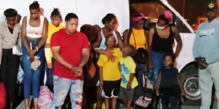 Detienen a 14 haitianos indocumentados en Valverde