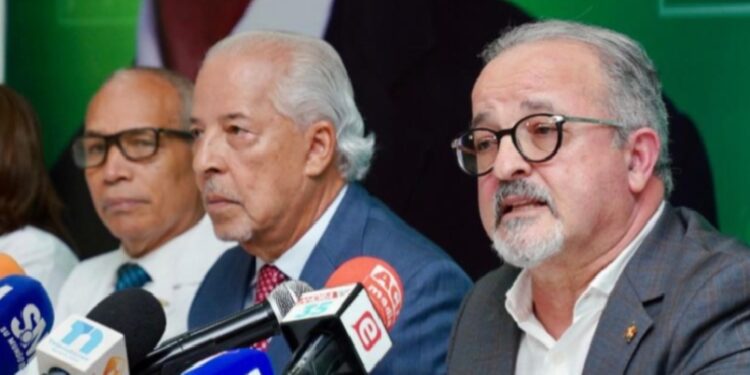 Fuerza del Pueblo alerta sobre supuesta crisis financiera en SeNaSa