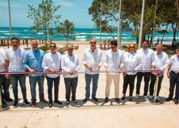Presidente Abinader inaugura Malecón de Haina