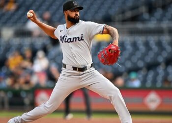 ¿Estará Alcántara ya en la mira de los Dodgers para reforzar la rotación abridora?