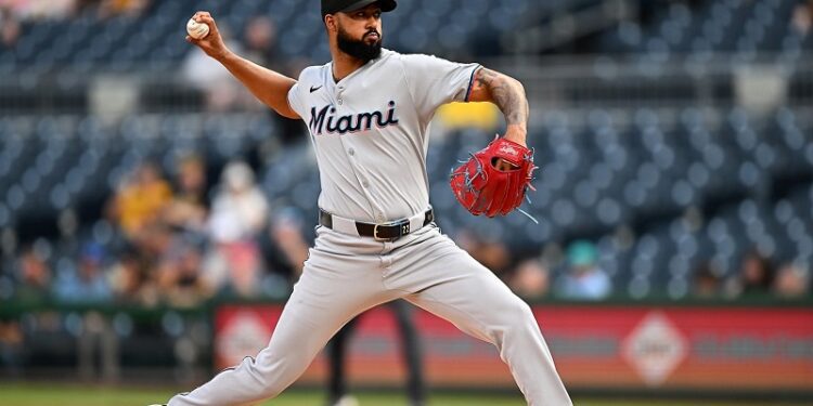 ¿Estará Alcántara ya en la mira de los Dodgers para reforzar la rotación abridora?