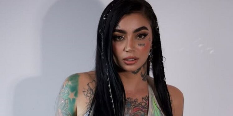 ‘Influencer’ se somete a una lipo, rino y aumento de senos tras salir de fiesta y muere