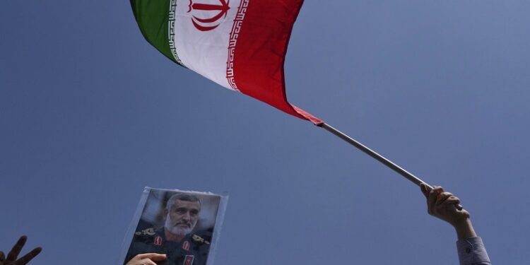 Trump anuncia alto el fuego entre Israel e Irán