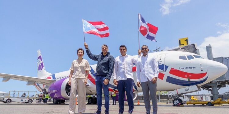Ministro Collado encabeza salida del primer vuelo de Arajet a Puerto Rico