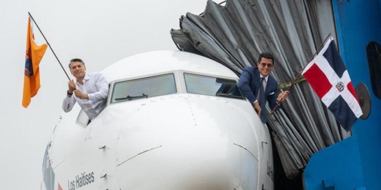 Inauguran el vuelo de Arajet a Nueva York