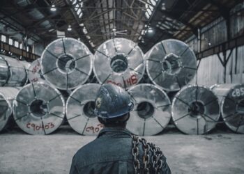 Trump eleva al 50 % los aranceles al acero y aluminio