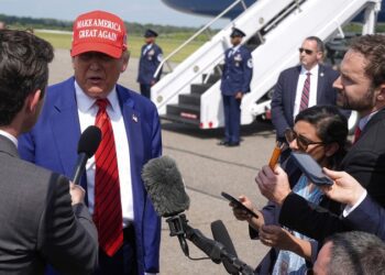 Trump dice que «es muy difícil ahora» pedir a Israel que cese ataques contra Irán