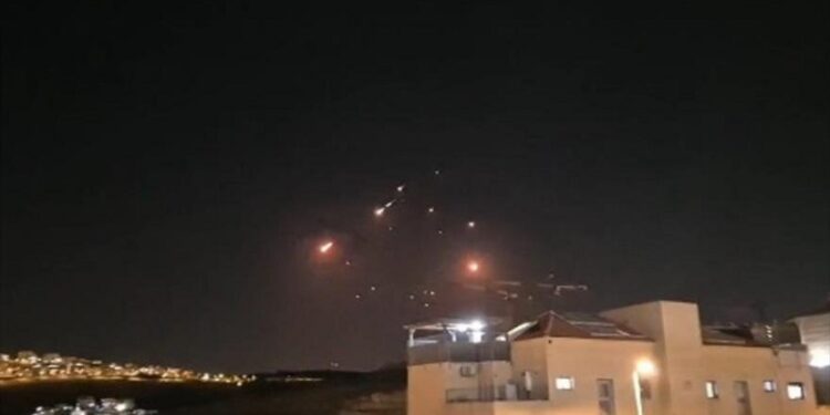 Comienza la segunda fase de ataques de Irán a Israel; Haifa bajo fuego