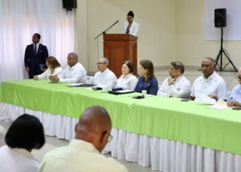 Vicepresidenta encabeza encuentro con productores de mango