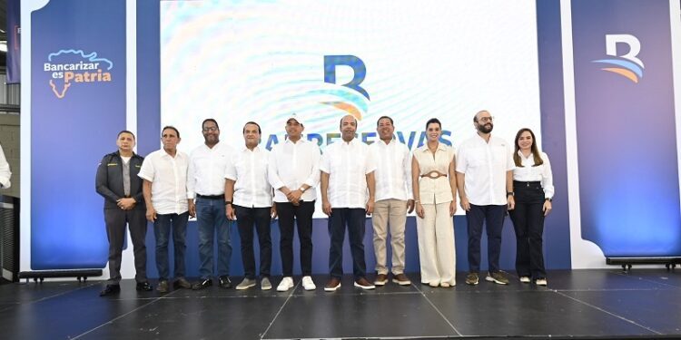 Banreservas celebra novena jornada de bancarización en el barrio Capotillo