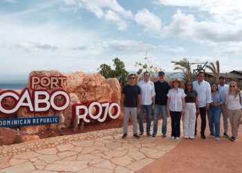 Carolina Mejía pondera escogencia de socio privado para Cabo Rojo