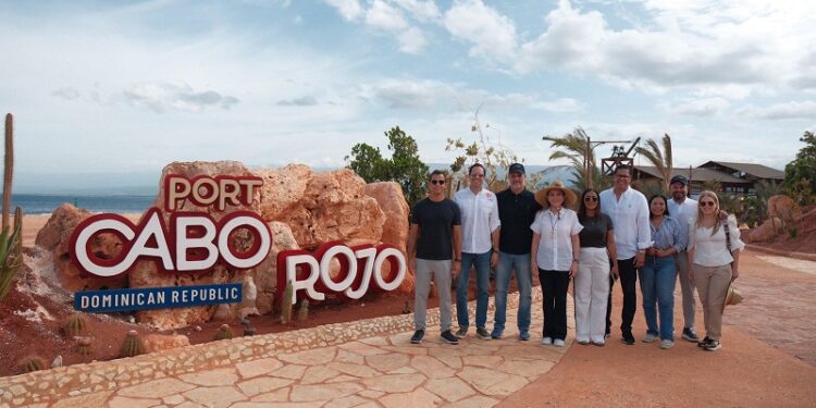 Carolina Mejía pondera escogencia de socio privado para Cabo Rojo