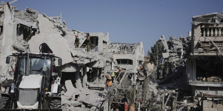 La devastación en Israel tras ataques iraníes que burlaron la Cúpula de Hierro (FOTOS)