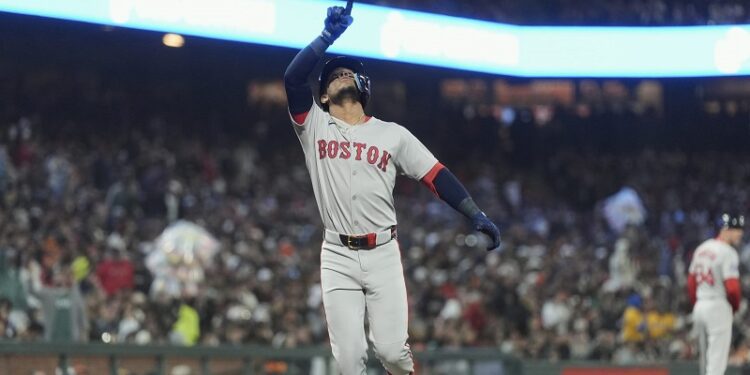 Rafaela guía a Boston sobre Gigantes en primer duelo ante Devers