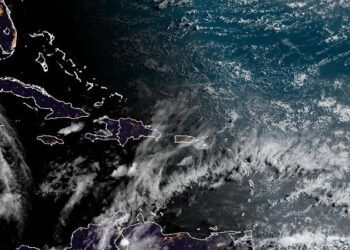 Chubascos locales en algunos puntos del país, temperaturas calurosas y polvo del Sahara