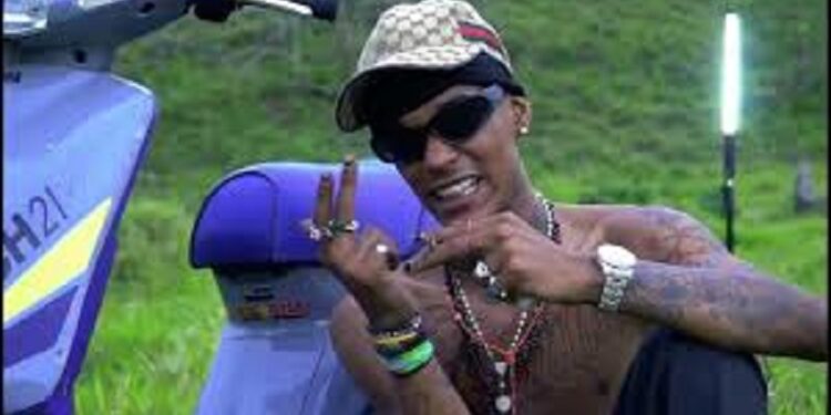 Cinco años de cárcel a exponente de música urbana por violación sexual y pornografía infantil