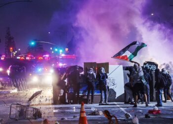 Violentos disturbios en Los Ángeles: qué los provocó y qué pasa ahora