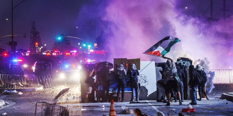 Violentos disturbios en Los Ángeles: qué los provocó y qué pasa ahora