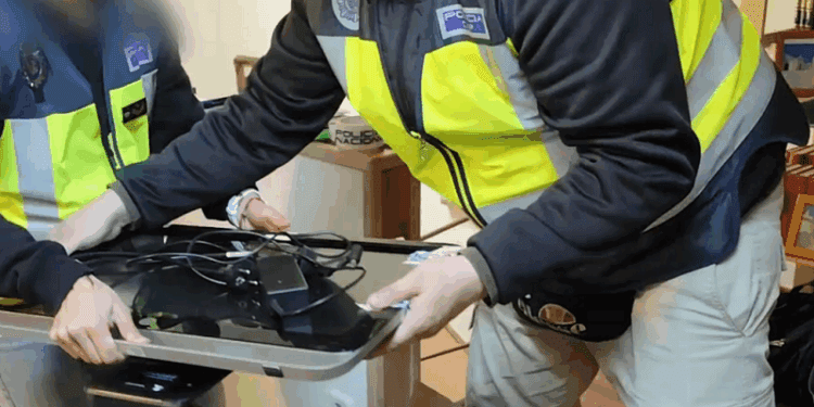 INTERPOL arresta a 20 personas en operativo contra material de abuso sexual infantil