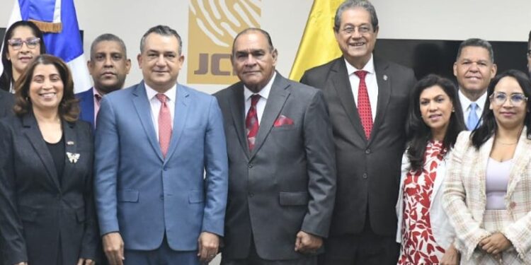 JCE presenta el Observatorio del Registro Civil a miembros del Observatorio de Políticas Migratorias