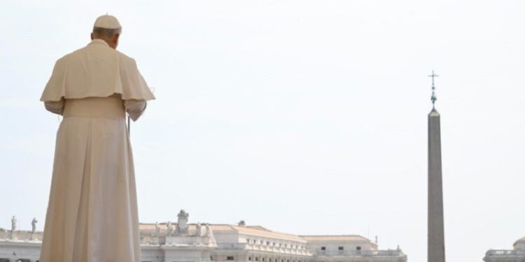 El Papa en el Ángelus: recemos por la paz en Oriente Medio, Ucrania y el mundo