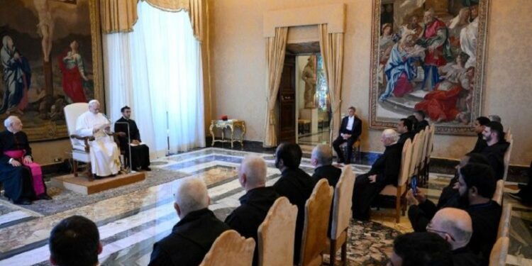 El Papa: Lleven adelante la renovación de la Iglesia promovida por el Concilio