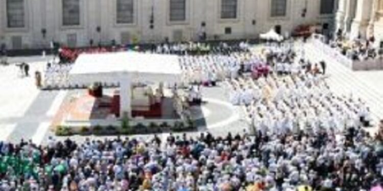 El Santo Padre clama por la unidad familiar como signo de esperanza