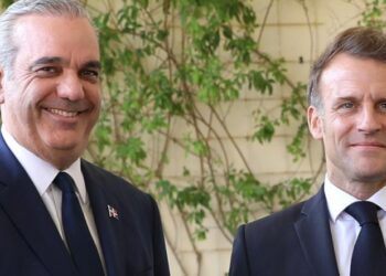 Presidente francés manifiesta interés de su gobierno en financiar el Tren Metropolitano de SD