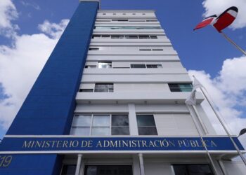 Nuevos horarios laborales en las oficinas públicas comenzarán a aplicarse en julio