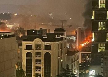 Israel bombardea el Ministerio de Defensa de Irán