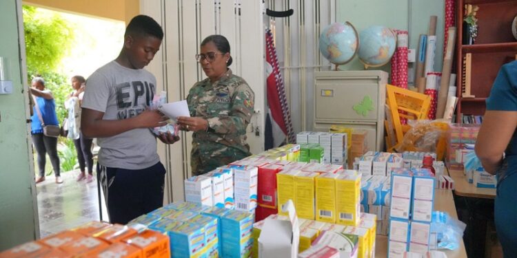 Ministerio de Defensa realiza operativo médico en Duvergé