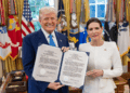 Embajadora María Isabel Castillo Báez presenta cartas credenciales al presidente Trump