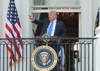 Trump prohíbe la entrada a EE.UU. a ciudadanos de 12 países