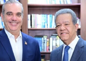 Abinader y expresidente Fernández se reúnen para reforzar posición unificada ante la crisis haitiana