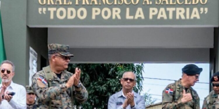 Secretario general de la OEA y ministro de Defensa de RD visitan la frontera dominico-haitiana